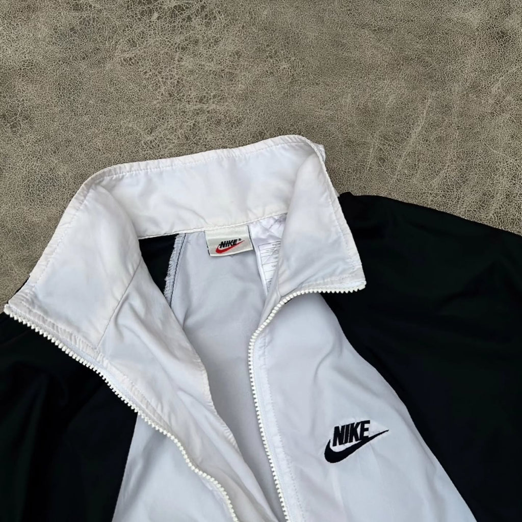 classic vintage Nike full-zip track jacket / windbreaker with a striking