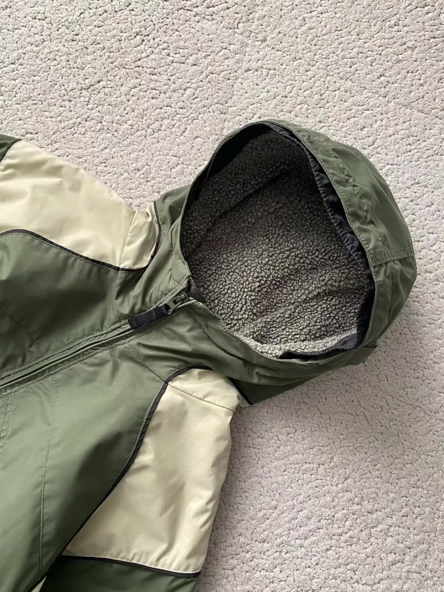 VINTAGE COLUMBIA CONVERT Fleece-Lined Outdoor Jacket
