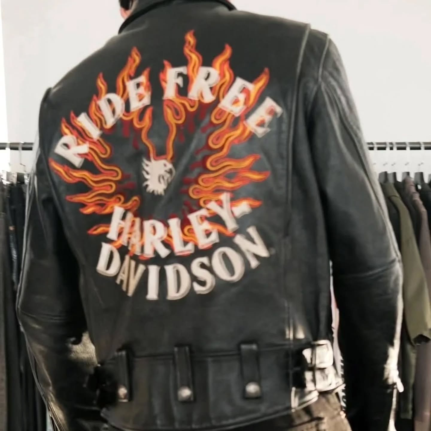 VINTAGE HARLEY-DAVIDSON "RIDE FREE" Flame Leather Biker Jacket